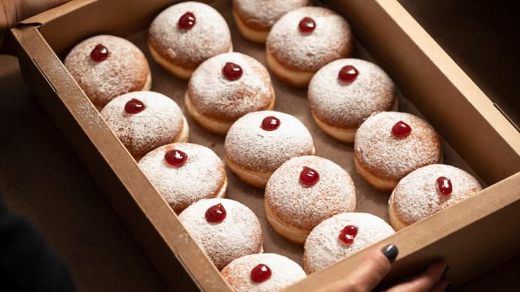 סופגניות, מאפיית לחמים