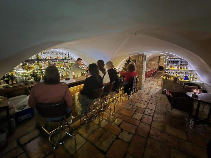 הבר של המלון