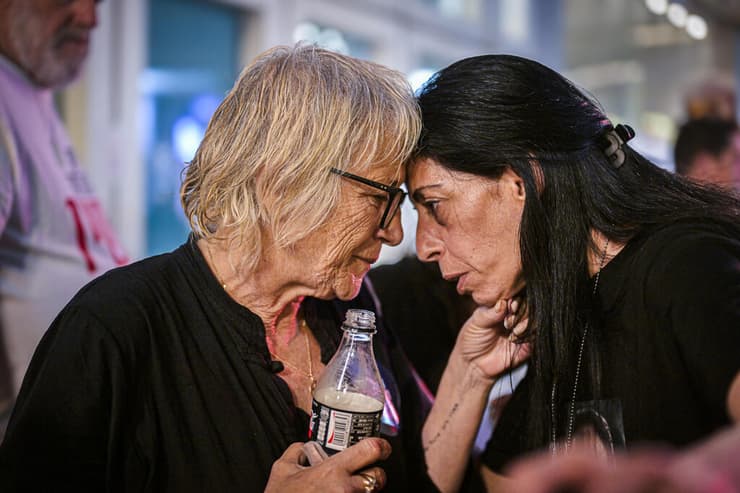 תערוכה עדות מקומית 