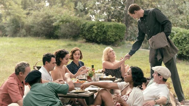 מתוך "מבעד לעדשה"