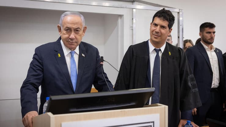 רה"מ עתיד לעבור ניתוח בהרדמה מלאה, סנגורו ביקש לבטל דיונים השבוע (צילום: מרים אלסטר/פלאש90) נתניהו בבית המשפט המחוזי בתל אביב
