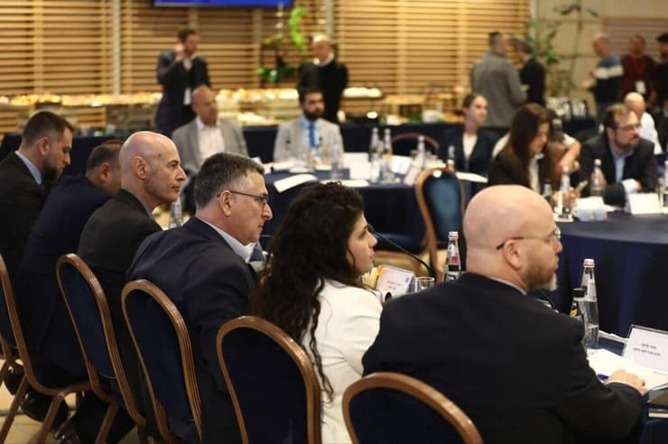 השר החוץ גדעון סער במפגש שעוסק בעיצוב תכנית של משרד החוץ ללוחמת תודעה לשנת 2025
