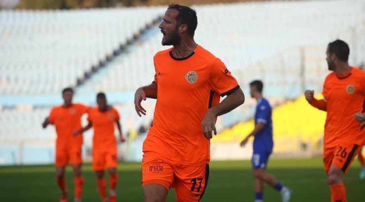 שחר הירש חוגג (אופיר מגדל) שחר הירש חוגג