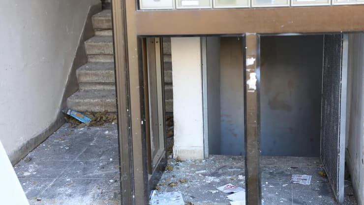 זירת נפילת הטיל החות'י בשדרות הבעש"ט ביפו, תל אביב
