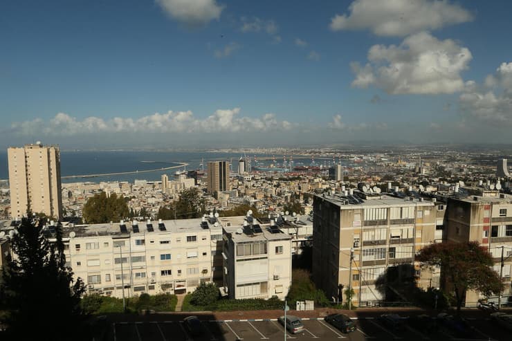 מבט על חיפה משכונת הדר עליון (צילום: אלעד גרשגורן) מבט על חיפה משכונת הדר עליון