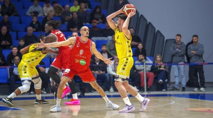 רועי פריצקי מול גיא פלטין (רועי כפיר) רועי פריצקי מול גיא פלטין