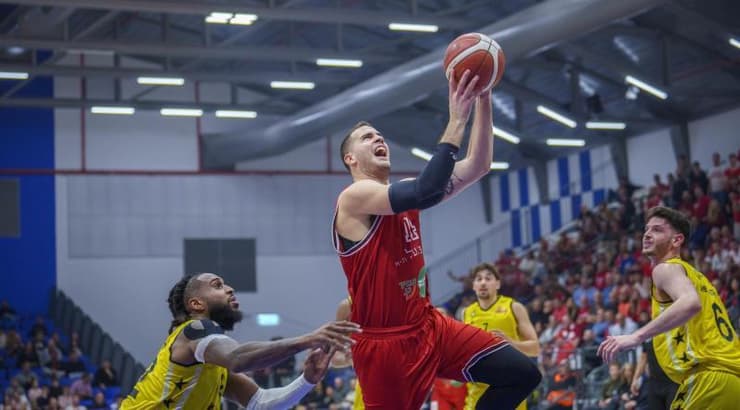 עוז בלייזר (רועי כפיר) עוז בלייזר