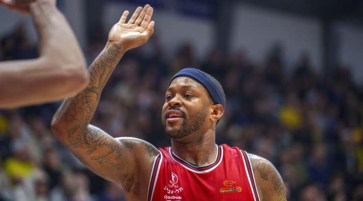 מרקוס פוסטר חוגג (רועי כפיר) מרקוס פוסטר חוגג