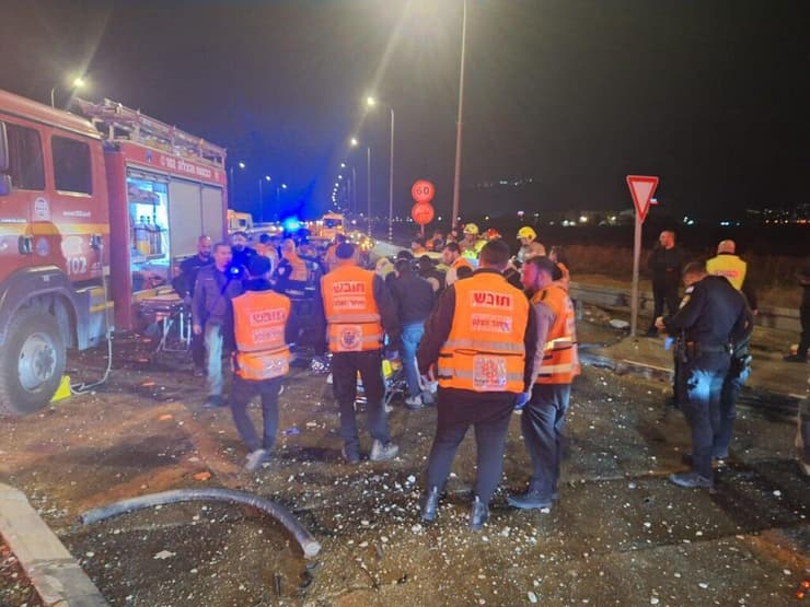 זירת תאונת הדרכים הקשה בצומת חסידים