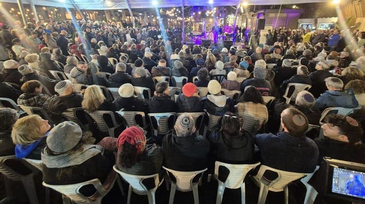 עצרת "הנני" של הציבור הדתי לאומי לתמיכה בעסקה לשחרור החטופים בירושלים