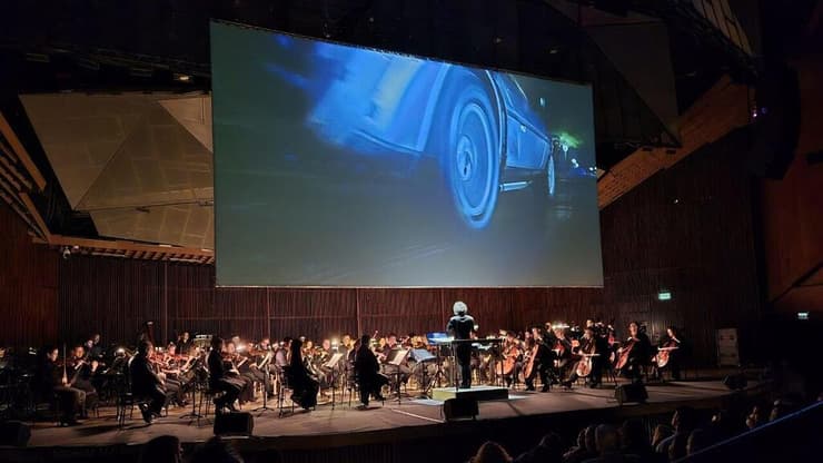 מתוך "בחזרה לעתיד- הפילהרמונית"