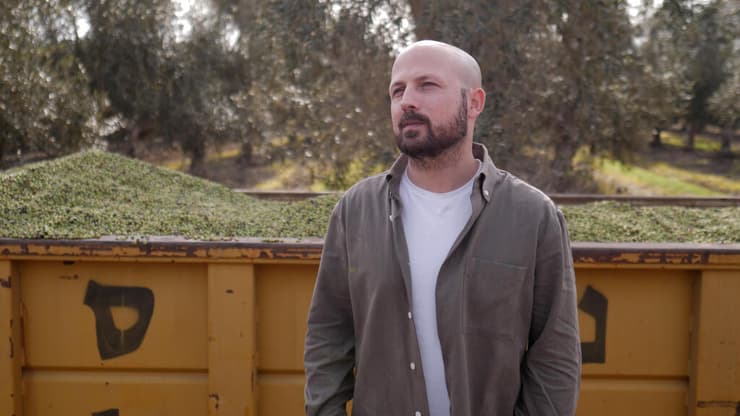 עידו דביר, מנהל הרכש החקלאי של "יד מרדכי". "היינו מפונים כמעט חצי שנה" (ירון שרון) עידו דביר, מנהל הרכש החקלאי של "יד מרדכי"