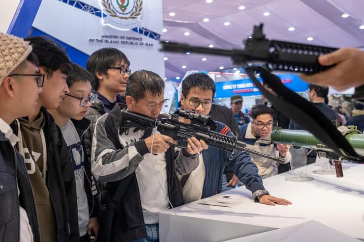תערוכת הנשק בהאנוי בירת ויטנאם  - יריד ההגנה הבינלאומי 2024