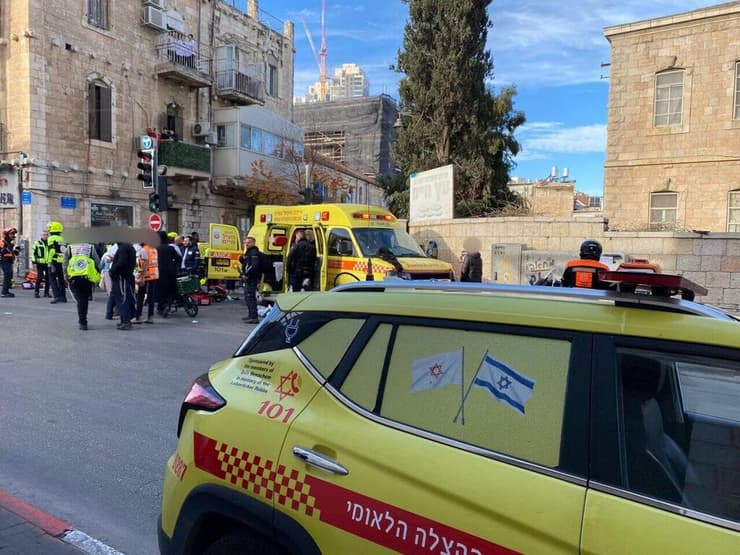 זירת השריפה ברחוב דוד ילין בירושלים