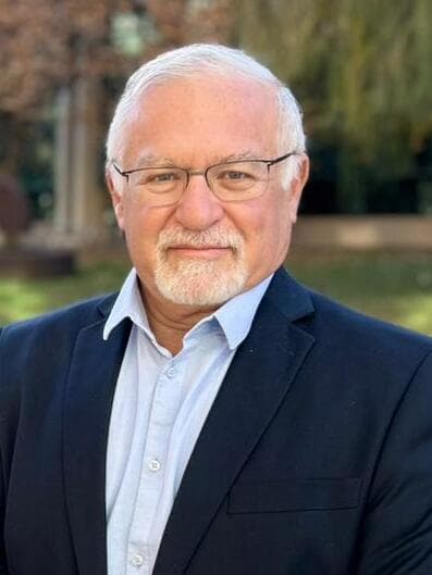 ד"ר דוד לנדאו