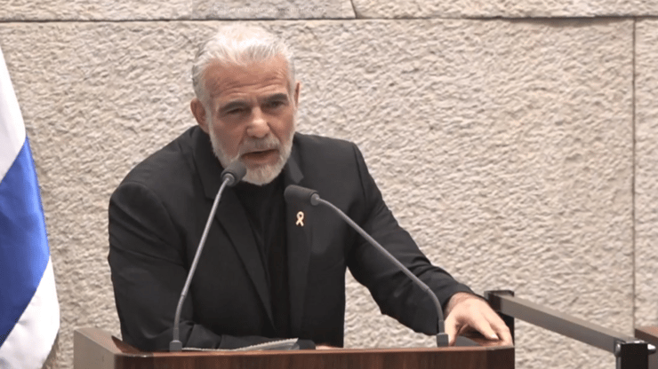 יאיר לפיד במליאת הכנסת - דיון 40 חתימות