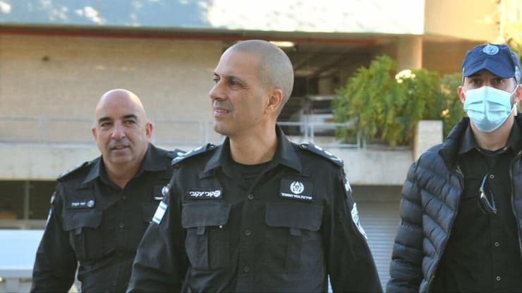 החשד נגדו התחזק. רב-גונדר יעקובי (צילום: רפי קוץ) הגעתו של נציב קובי יעקובי לחקירה במח"ש