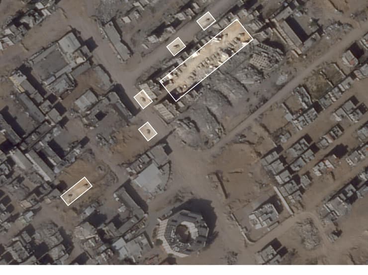 מתוך תמונות הלוויין שהציג העיתון: כלי רכב צבאיים ליד בית החולים האינדונזי בג'באליה, שצולמו ב-24 באוקטובר (צילום: Planet Labs) צילומי לוויין של ציר שמקים צה"ל בצפון הרצועה שפורסמו בוושינגטון פוסט