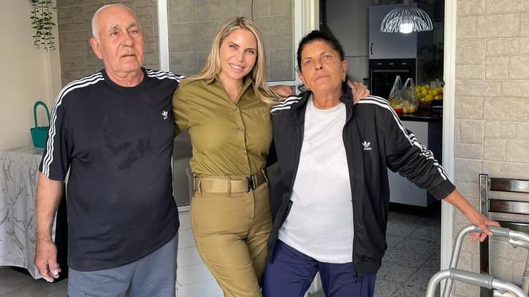 עו"ד שני אילוז על מדים, עם משפחתה וביום הגיוס