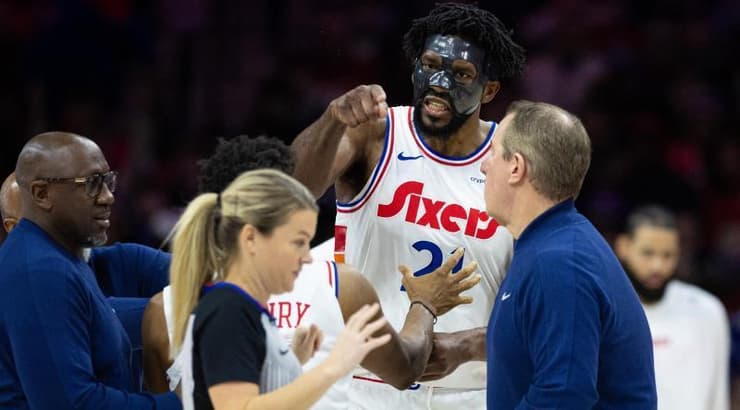 ג'ואל אמביד מורחק (רויטרס) ג'ואל אמביד מורחק