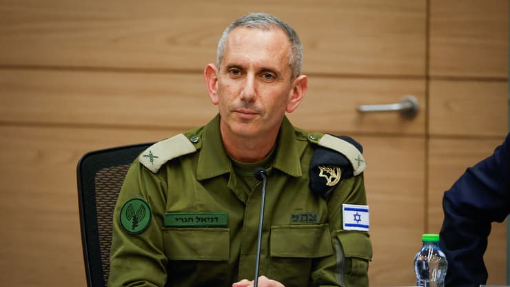 דניאל הגרי (צילום: דוברות הכנסת – נועם מושקוביץ') דובר צה"ל דניאל הגרי בוועדת חוץ וביטחון