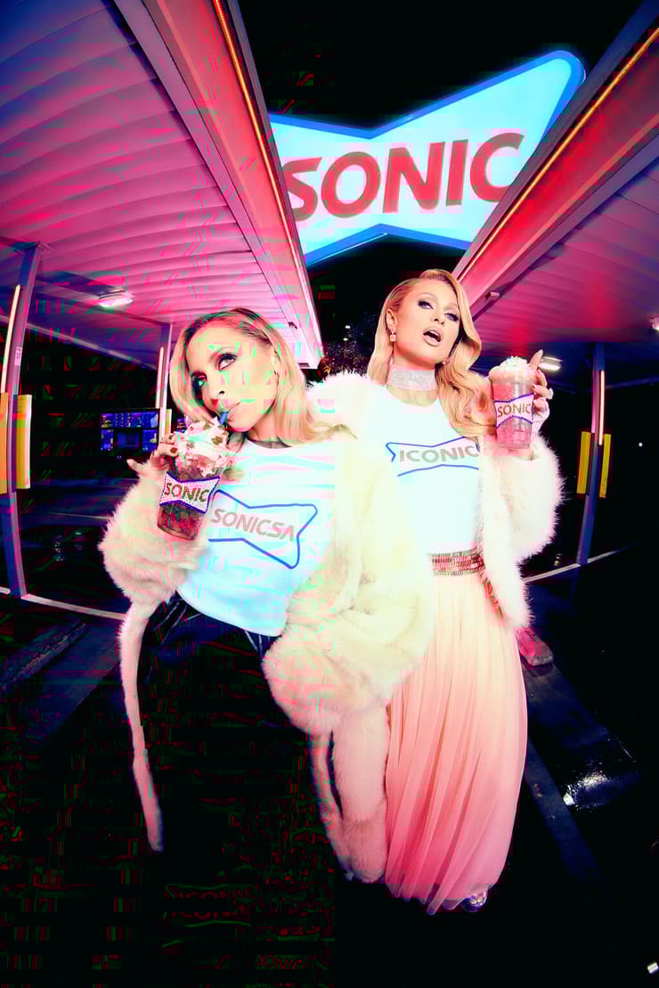 מתוך שיתוף הפעולה של פריס הילטון, ניקול ריצ'י וסוניק