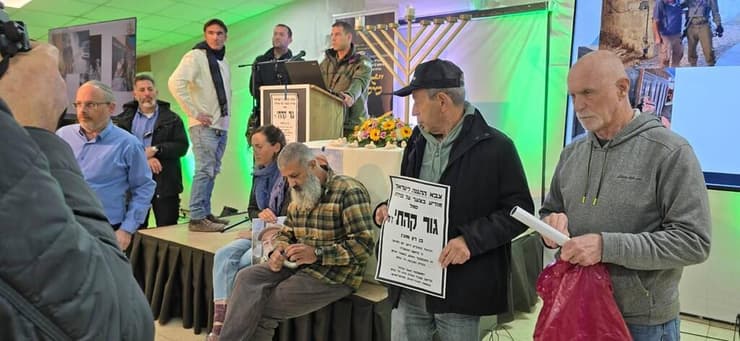 אסף אגמון, סביו של גור קהתי ביחס להתפרצות המשפחה לטקס לזכרו של זאב ז׳אבו ארליך שנערך בשומרון בנוכחות מח״ט הגזרה