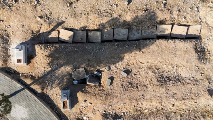 סוריה עצמות אדם קבר אחים ליד גשר בגדד סמוך ל דמשק