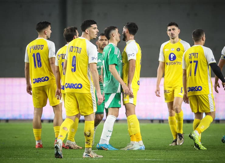 יחזקאל מול חזיזה