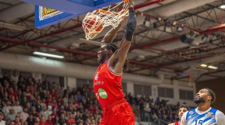 ג'ונתן מוטלי מטביע (רועי כפיר) ג'ונתן מוטלי מטביע