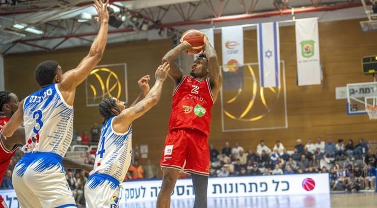 אנטוניוו בלייקני זורק (רועי כפיר) אנטוניוו בלייקני זורק