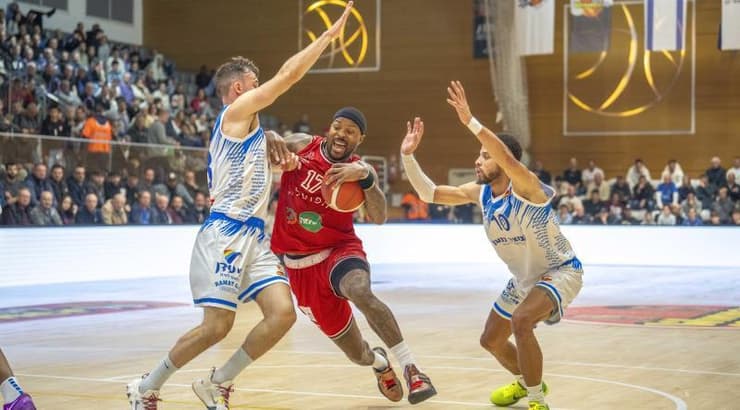 מרקוס פוסטר (רועי כפיר) מרקוס פוסטר