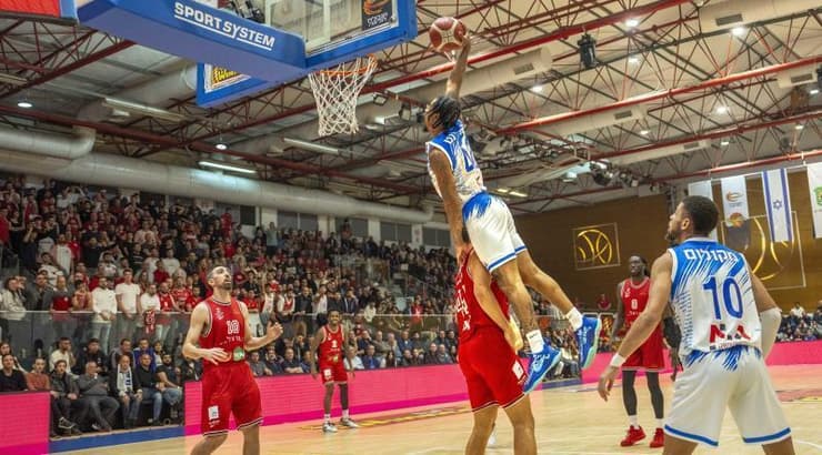 רוברטו גלינאט מרחף (רועי כפיר) רוברטו גלינאט מרחף