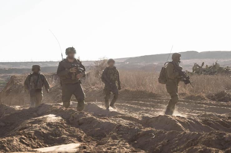 פעילות אוגדת עזה ברצועה. זיני לא התריע מפני מלחמה קרובה (צילום: דובר צה"ל ) פעילות כוחות צה"ל ברצועת עזה