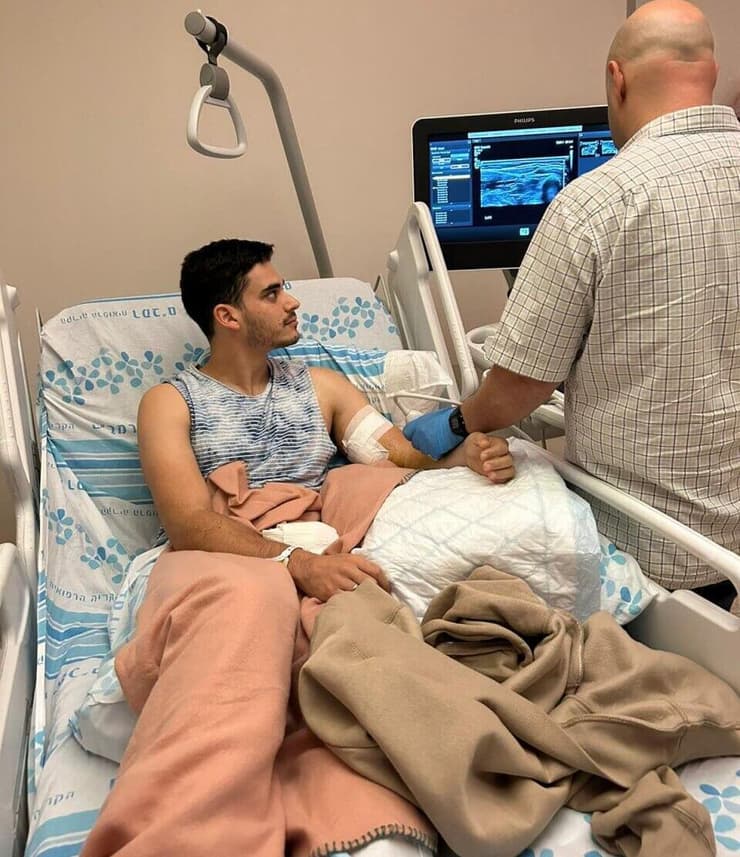 נדב אליקים נפצע בלחימה ונמצא בשיקום בביה"ח איכילוב