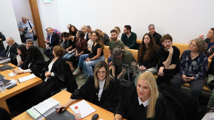 הארכת מעצרם של החשודים בזריקת הנורים על בית נתניהו בקיסריה