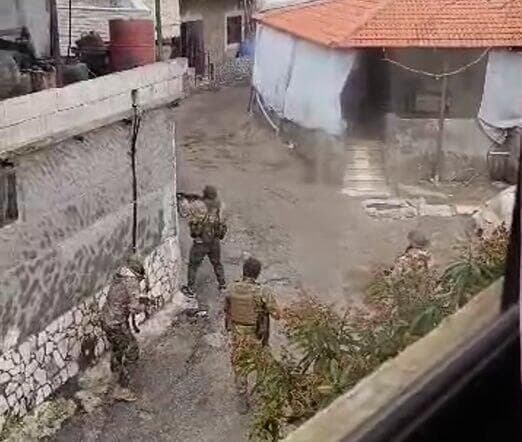 סוריה טרטוס תיעוד עימותים בין נאמני אסד ל כוחות המשטר החדש