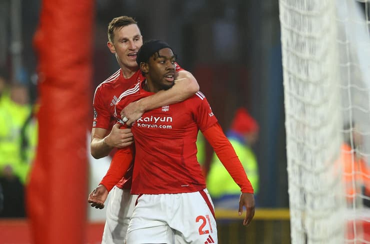 כבר לא מפתיע. אלנגה חוגג