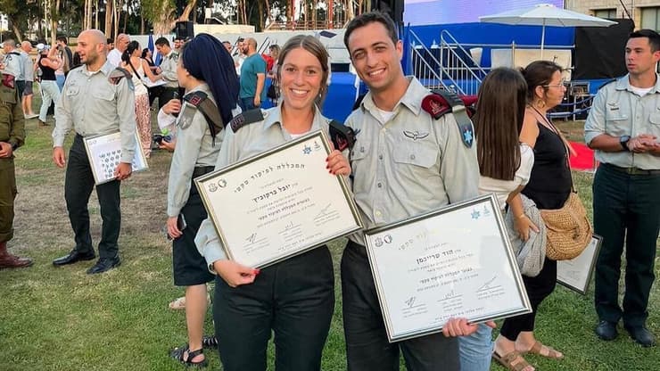רס"ן הוד שרייבמן ז"ל יחד עם אשתו יובל