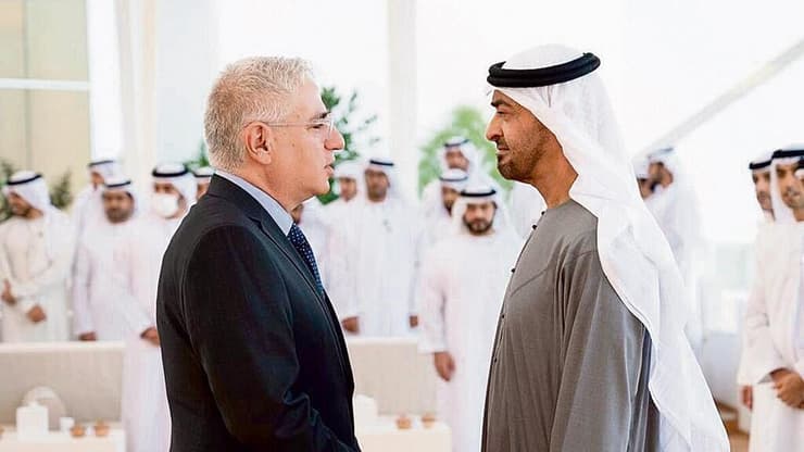 אמיר חייק ונשיא האמירויות מוחמד בן זאיד. "אמרתי לו 'אני אוהב את האמריקאים, אבל אתה בן דודי'" (צילום: פרוטוקול בית נשיא איחוד האמירויות) אמיר חייק ונשיא האמירויות מוחמד בן זאיד