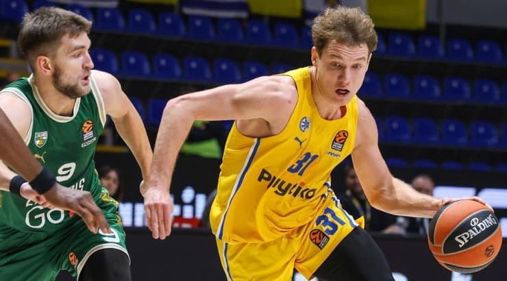 יוקובאיטיס בפעולה