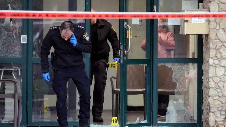 = (צילום: Jack GUEZ / AFP) זירת הפיגוע