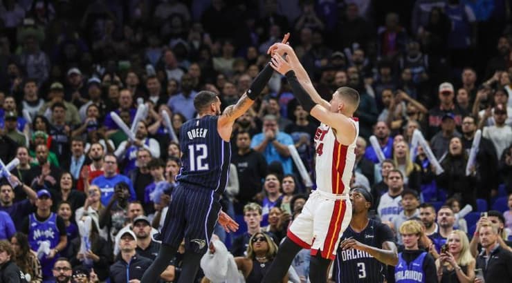 טיילר הירו זורק את סל הניצחון (רויטרס) טיילר הירו זורק את סל הניצחון