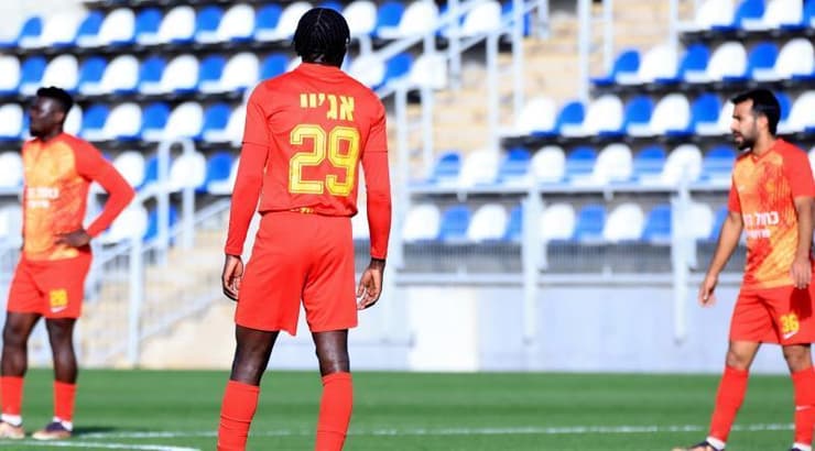 שחקני מ.ס אשדוד מתוסכלים (חג'אג' רחאל) שחקני מ.ס אשדוד מתוסכלים