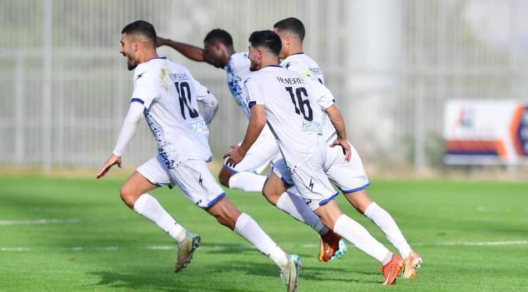 שחקני הפועל בית שאן בטירוף (חגי מיכאלי) שחקני הפועל בית שאן בטירוף