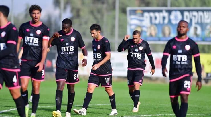 שחקני הפועל חדרה מאוכזבים (חגי מיכאלי) שחקני הפועל חדרה מאוכזבים