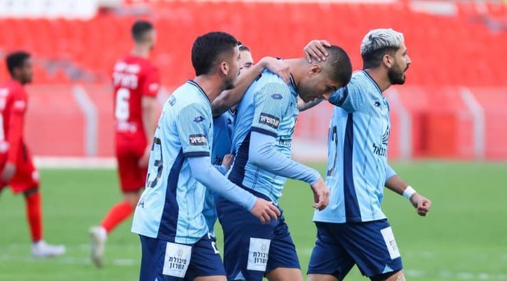 שחקני בני יהודה בטירוף (שחר גרוס) שחקני בני יהודה בטירוף