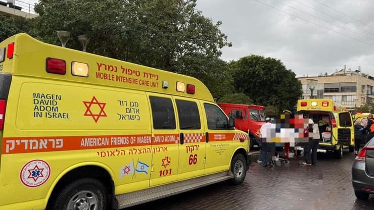 צילום: תיעוד מבצעי מד"א זירת הפיגוע בהרצליה