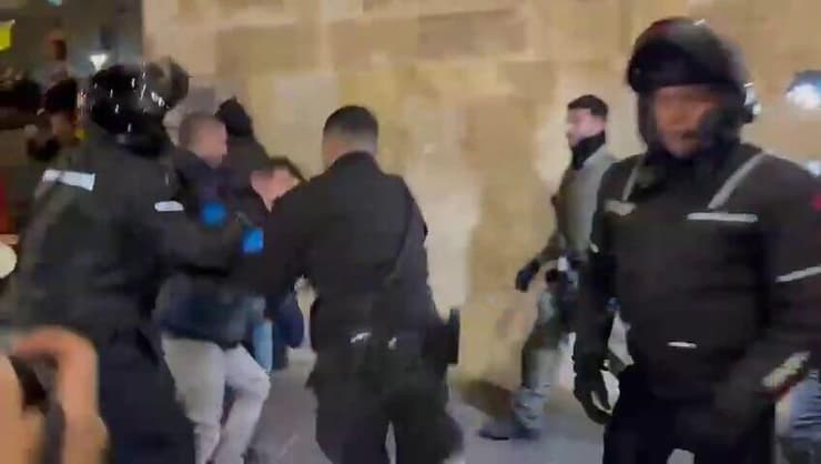 עימותים בין מפגינים למשטרה בכיכר פריז בירושלים