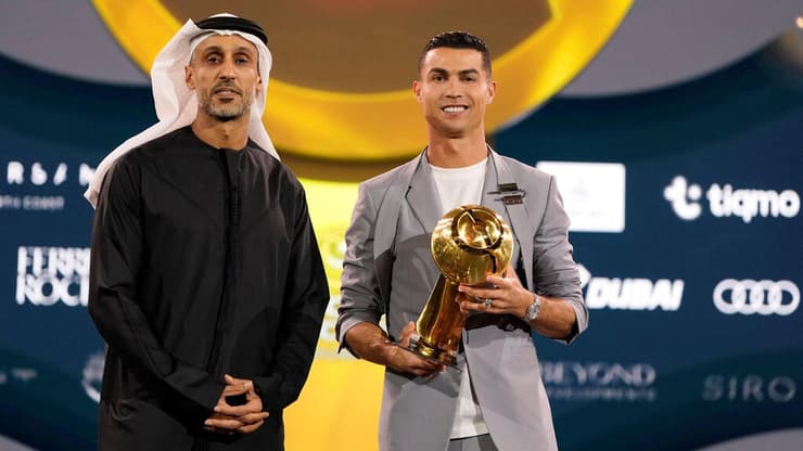 רונאלדו בטקס פרסי ה-Globe Soccer (צילום: Globe Soccer/Handout via REUTERS) רונאלדו בטקס פרסי ה-Globe Soccer